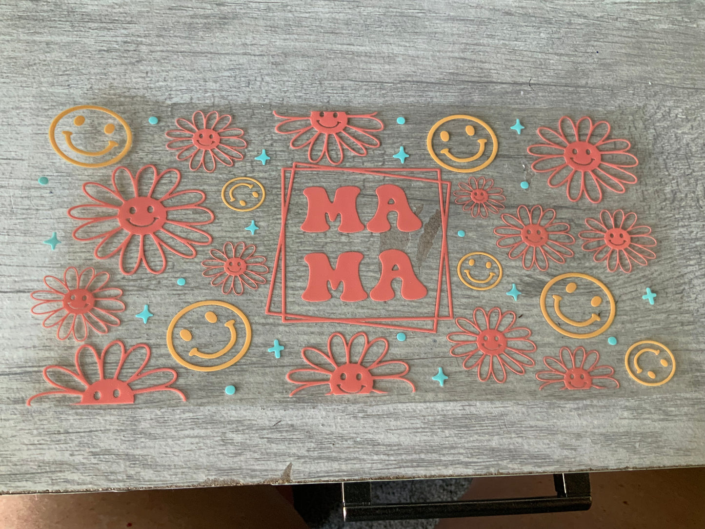 Mama smiley and flowers