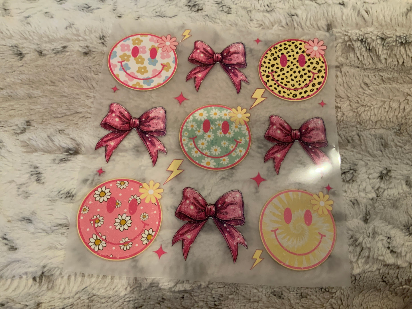 Smiley bows