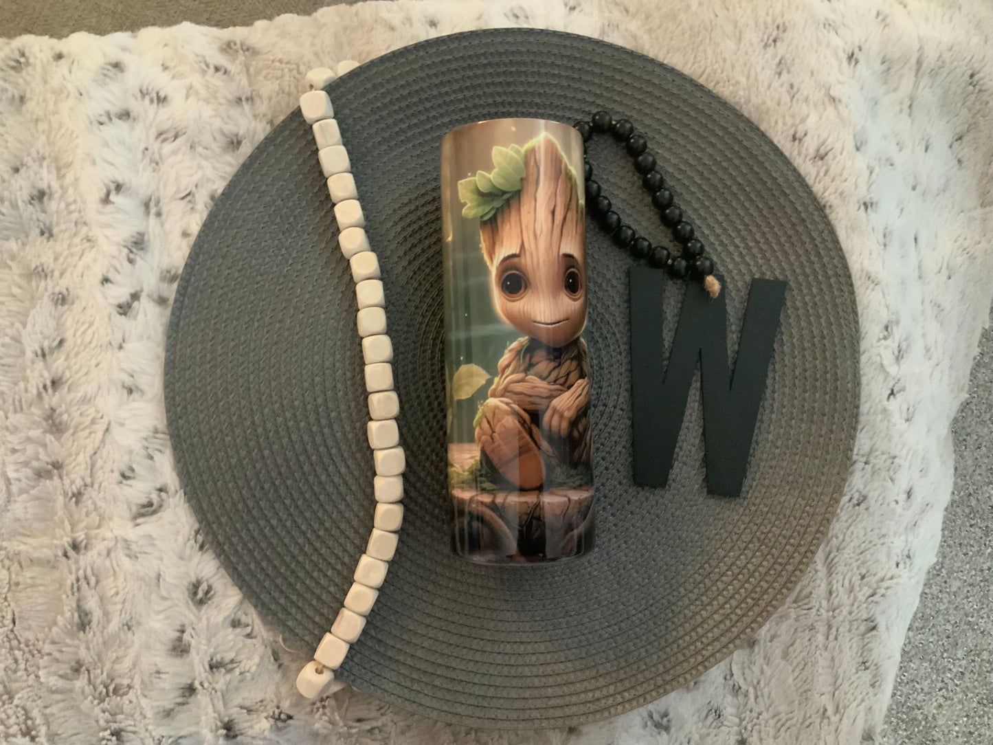 Groot leaves