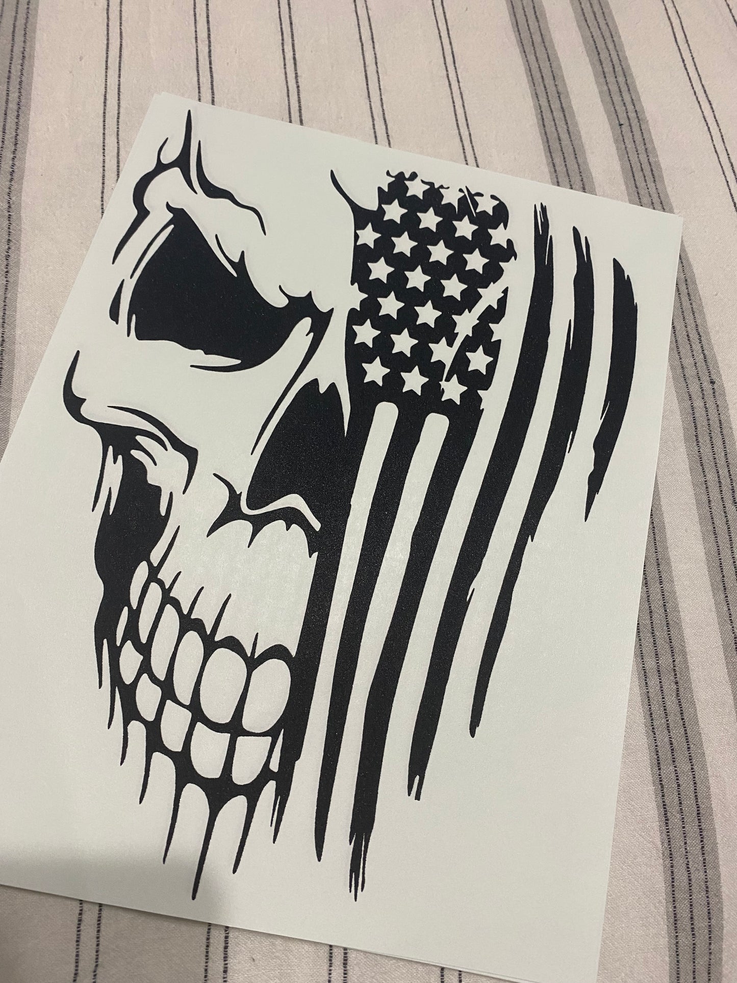 Skull with flag