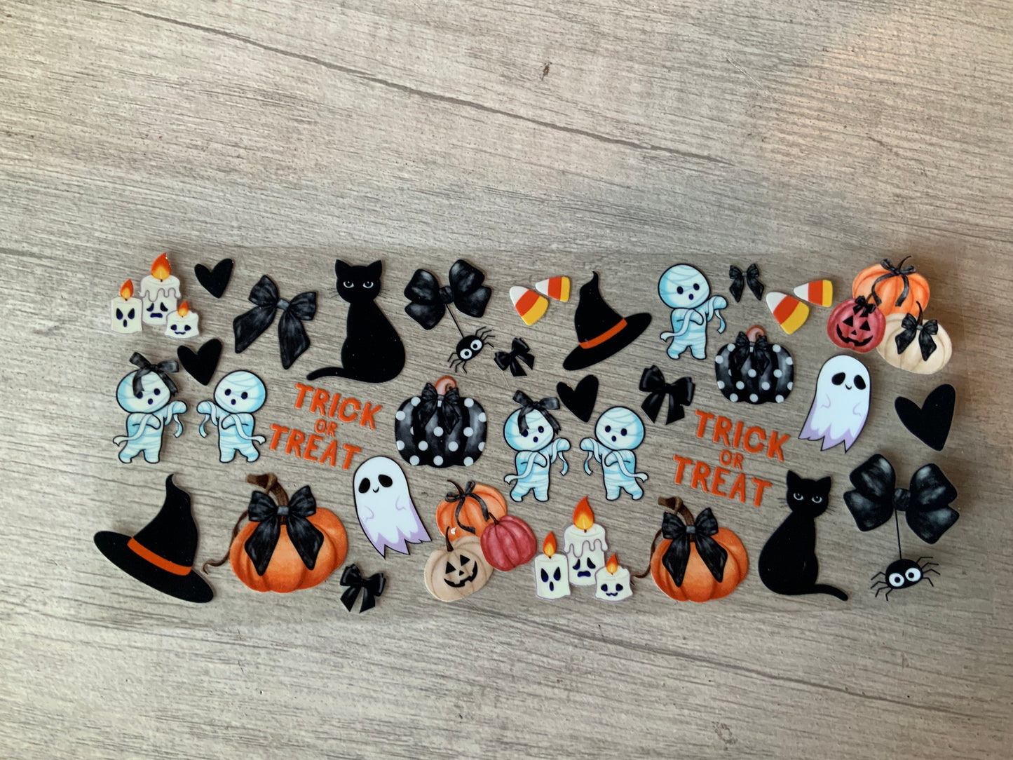 Trick or treat cat, mummy, pumpkins