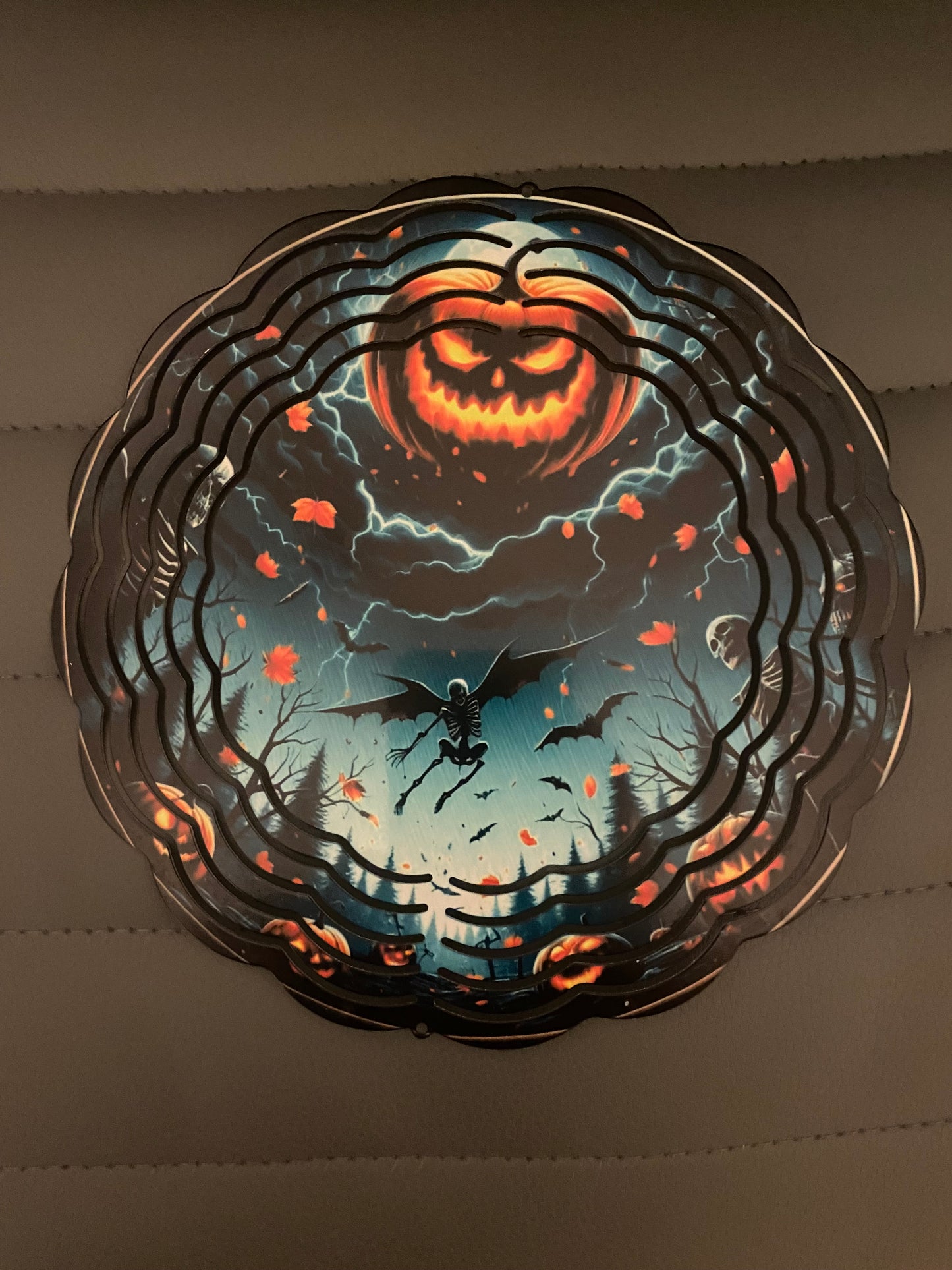 Windspinner pumpkin scary bat