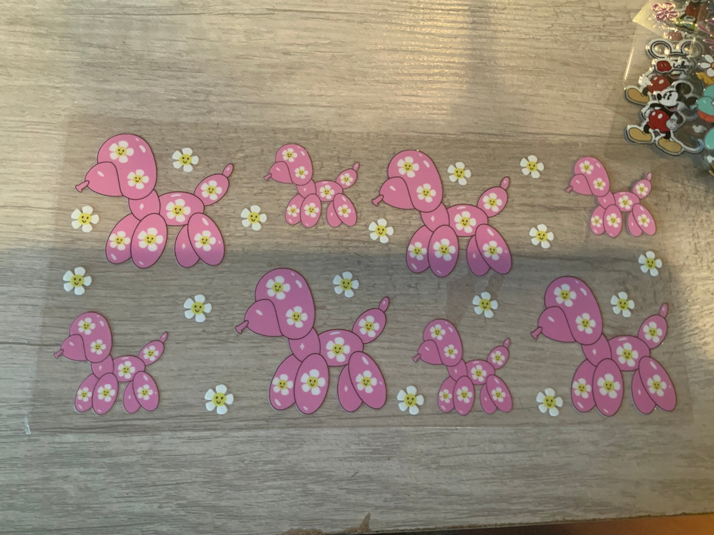 Ballon dog pink