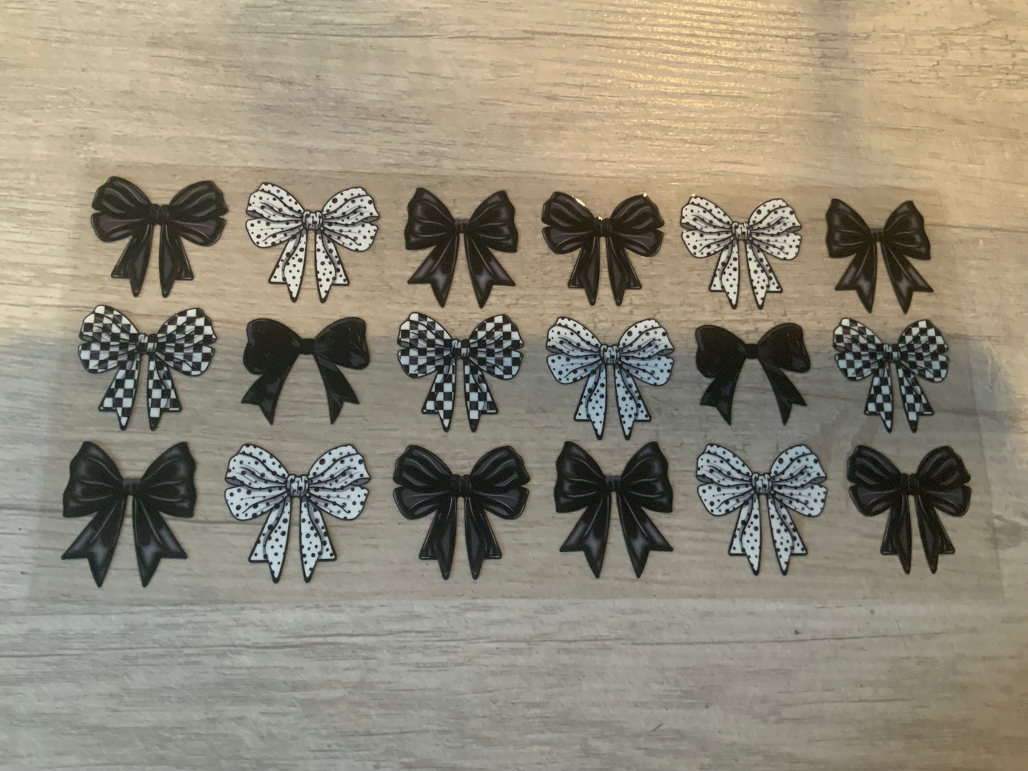 Black and white bows