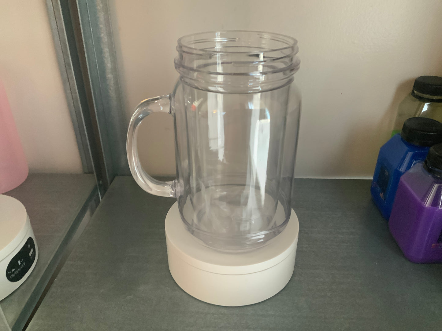 20 Oz Libby acrylic snowglobe cup with handle