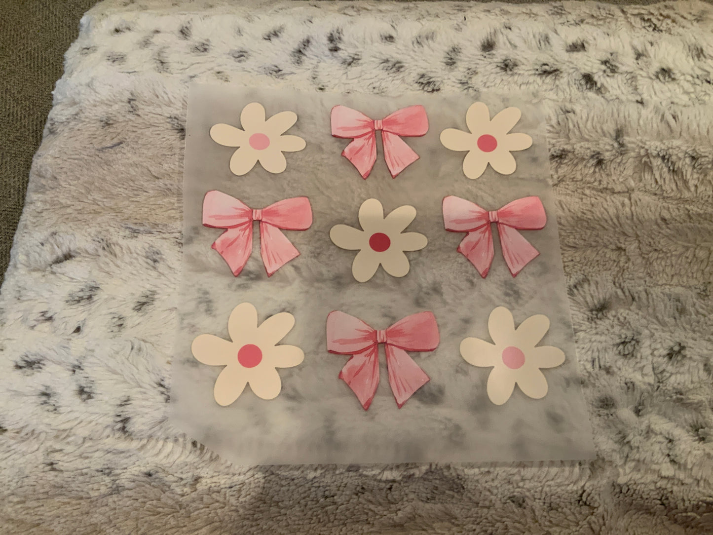 Daisy bows